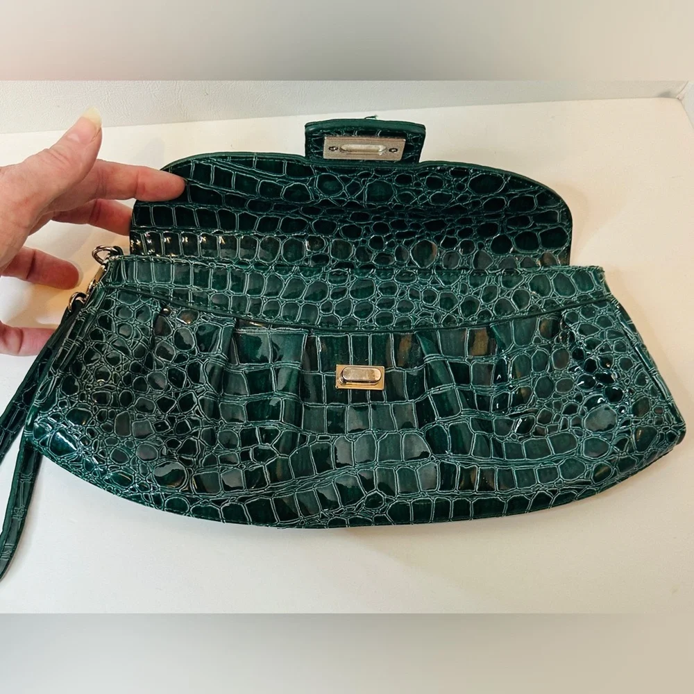 New York & Co Green Faux Crocodile Patent Leather Clutch Wristlet